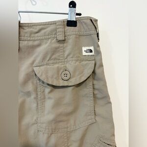 The North Face Khaki Outdoor Skirt | Women’s Size 6